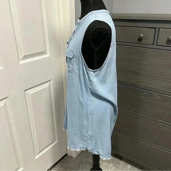 Splendid  Tunic - Picture 2 of 6